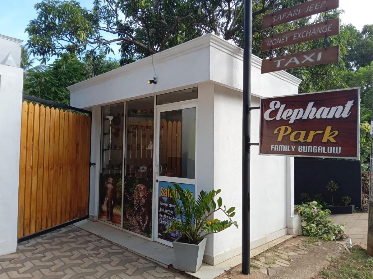 Elephant Park Family Bungalow Udawalawe Exterior foto